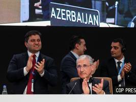 klimagipfel in baku: staaten einigen sich auf 300 milliarden dollar klimahilfe