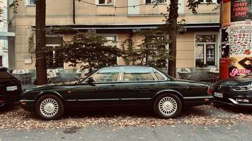 Woke Kampagne: Der Jaguar X300 und wir