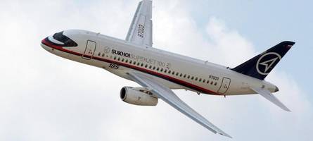 schwere turbulenzen in antalya: russisches flugzeug legt bruchlandung hin und fängt feuer