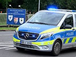 experte warnt vor sabotage: schon wieder löcher in zaun von bundeswehrkaserne entdeckt