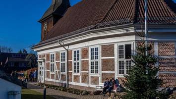 zum weihnachtsmarkt erstrahlt st. salvatoris frisch renoviert