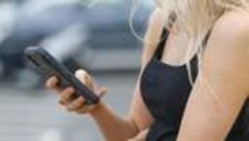 beleidigungen und drohungen: politikerinnen sehen durch hasskommentare meinungsfreiheit bedroht