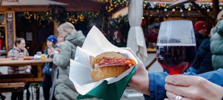 was kosten glühwein und bratwurst? augsburgs christkindlesmarkt im preis-check