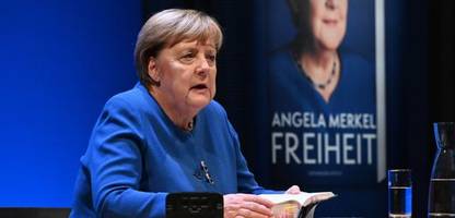 angela merkel: »freiheit. erinnerungen 1954 – 2021« ist erfolgreichstes buch des jahres