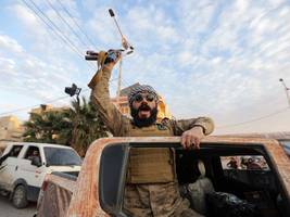 syrien: rebellen erobern hama und wollen homs angreifen