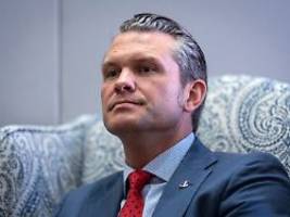 wird der sieger pentagon-chef?: trump hält trotz schwerer vorwürfe an hegseth fest