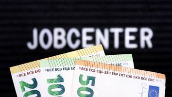 „Wegen Verjährung erloschen“ - Rückforderung verfällt: Bürgergeldempfängerin darf 4444,59 Euro behalten