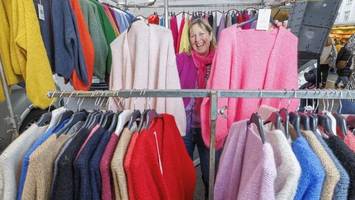 tiktok-hype: frauen pilgern für „isemarkt cardigan“ nach hamburg