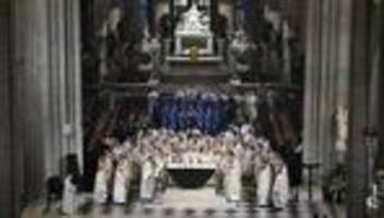 notre-dame: wo sich kirche und republik begegnen