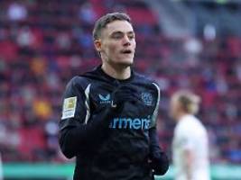 Bochum holt mit zehn Mann Punkt: Bayer Leverkusen taucht in FC Bayerns Rückspiegel auf