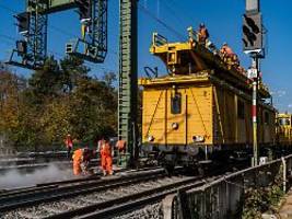 Zwischen Frankfurt und Mannheim: Bahn feiert Neustart der Riedbahn