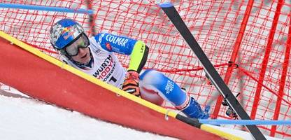 Ski alpin: Schwerer Sturz im ersten Durchgang – Clément Noël bricht sich bei seinem Heimrennen zwei Zähne