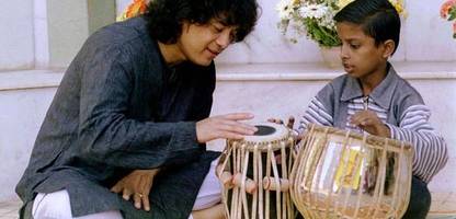 zakir hussain: indischer tabla-maestro ist tot