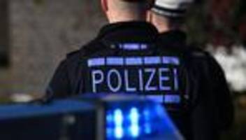 freitag, der 13.: dieb will bei polizei-feier klauen