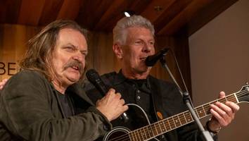 produzent und musiker - leslie mandoki dankt plattenläden mit überraschendem konzert in münchen