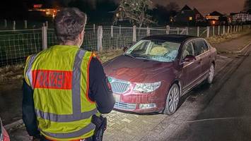 Senior erfasst Polizist bei Unfallaufnahme – schwer verletzt