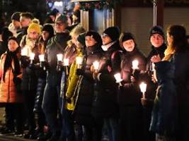 AfD-Anhänger rufen Abschieben: Tausende demonstrieren in Magdeburg nach Todesfahrt