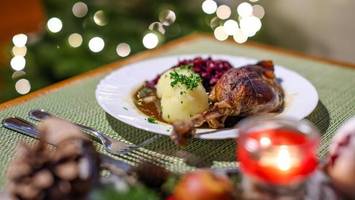 Gans nur auf Platz 3 – Was Deutsche Weihnachten am liebsten essen