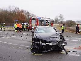 Vorfahrt missachtet?: Zwei Senioren sterben bei Unfall nahe Ulm