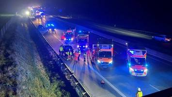 A7: Unfall mit Lkw und mehreren Autos – fünf Verletzte