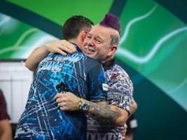 Humphries-Aus ohne Giftpfeile: Gestürzter Darts-Weltmeister rührt Peter Wright zu Tränen