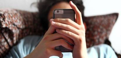 thüringen: bildungsminister unterstützt social-media-verbot bis 16 jahre