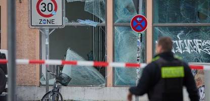 Berlin: Tote und Verletzte beim Jahresübergang – Kugelbomben im Fokus