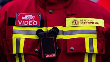 Bodycams bei Polizei und Feuerwehr sinnvoll? Studie sät Zweifel