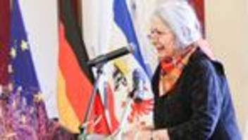 geburtstag von helga schubert: regierungschefin gratuliert helga schubert zu 85. geburtstag