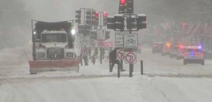 USA: Wintersturm bringt Schnee und Eis nach Washington - Massen-Schneeballschlacht entfacht