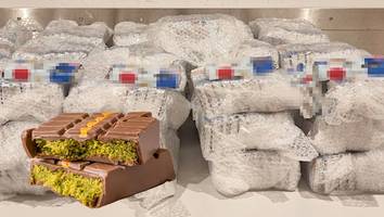 im wert von 2100 euro - zoll beschlagnahmt 460 tafeln dubai-schokolade am hamburger flughafen