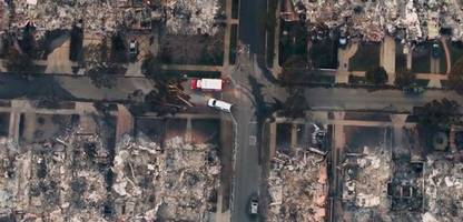 Kalifornien: Feuerkatastrophe verwandelt Straßenblöcke in Trümmer und Asche