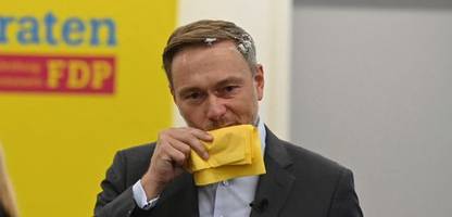 Tortenangriff auf Christian Lindner: Friedrich Merz, Robert Habeck und Marco Buschmann reagieren