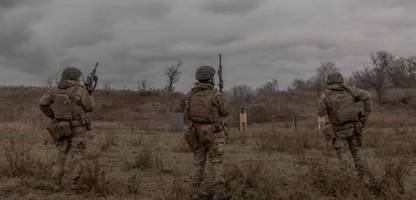 ukraine-krieg: deserteure werden wieder aufgenommen - schwierige truppensituation und fehlende rekruten