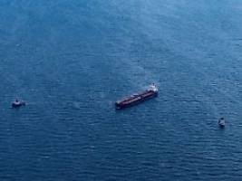 reederei muss nun entscheiden: havarierter Öltanker vor sassnitz angekommen