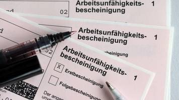 Krankenstand: Bei Banken und Versicherern ist der Krankenstand um die Hälfte gestiegen