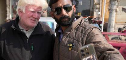 Donald-Trump-Doppelgänger in Pakistan: Auf einem Markt im Punjab verkauft er Pudding und singt