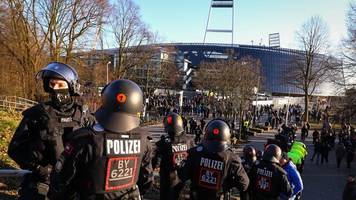 Profi-Fußball: Länder dürfen Bundesligavereine für Polizeieinsätze zur Kasse bitten