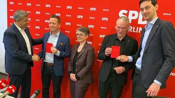 Berliner SPD-Chefs begrüßen Neumitglieder aus Linkspartei