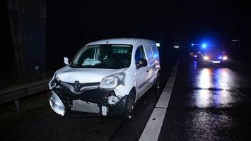 Zwei Männer bei Unfall auf der A25 schwer verletzt