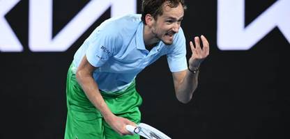 australian open: learner tien bezwingt daniil medwedew in fünf sätzen