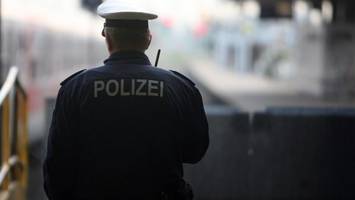 Diebstahl im Dienst? Polizisten sollen Funkgeräte geklaut haben