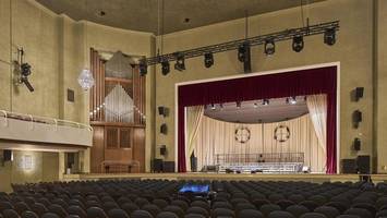 laute kritik: warum darf die afd diese halle in harburg mieten?