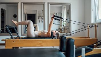 Fitnesstrainerin verrät - Warum Pilates das Must-Have für Ihre Fitnessroutine 2025 ist