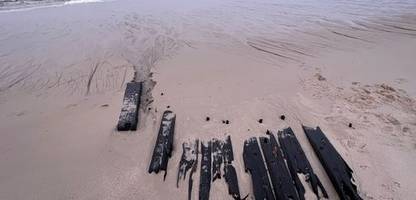 Sylt: Der Sand holt sich das 100 Jahre alte Schiffswrack auf Sylt zurück