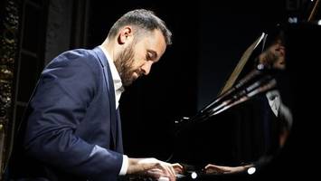 starpianist igor levit springt für einen schüler ein