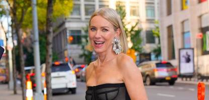 Naomi Watts: Schauspielerin hat mit den Wechseljahren ihren Frieden geschlossen