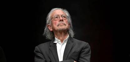 »schnee von gestern, schnee von morgen« von peter handke: große poesie im alltäglichen