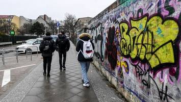 2,5 kilometer gehweg saniert: „wir könnten das vierfache machen“