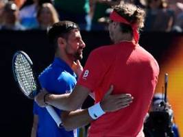 Deutscher im Grand-Slam-Endspiel: Djokovic gibt im Halbfinale gegen Zverev plötzlich auf